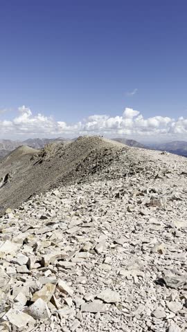 mount sherman, colorado mountains, colorado 14er, colorado hiking, rocky mountains, sawatch range, mountain summit, alpine landscape, alpine hiking, alpine scenery, mountain peak, mountain landscape