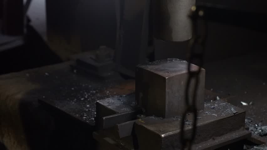 A craftsman who hammers heated materials into shapes