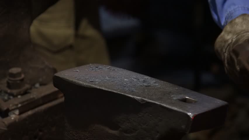 A craftsman who hammers heated materials into shapes