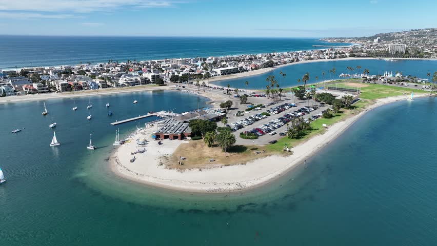 Mission Beach At San Diego In California United States. Paradisiac Beach Scenery. Seascape Landmark. Mission Beach At San Diego In California United States.