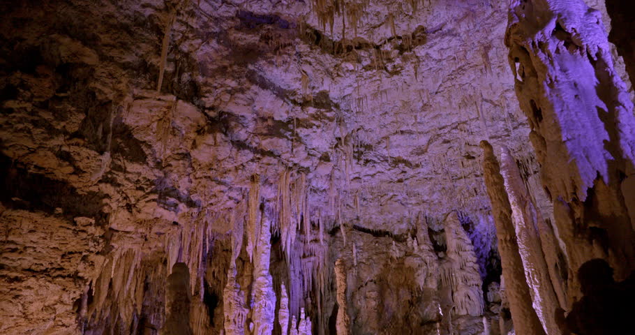 Natural wonders, the mysterious world of Okinawa stalactites