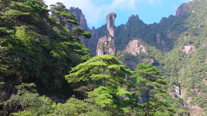 Mount Sanqing in Jiangxi Province, a famous mountain in China, with strange peaks and rocks towering into the clouds, miraculous geological and geomorphological wonders, and great works of nature
