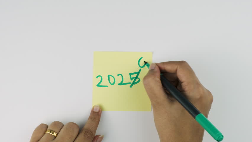 striking off 2025 to 2026, New year 2026, calender year 2026, Pro res 422 stock video
