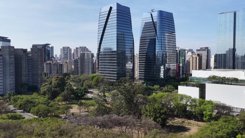 Parque Do Povo At Sao Paulo In Brazil. Nature Park Landscape. Downtown City Scenery. Highrise Buildings. Parque Do Povo At Sao Paulo In Brazil. Financial District. Sao Paulo Brazil.