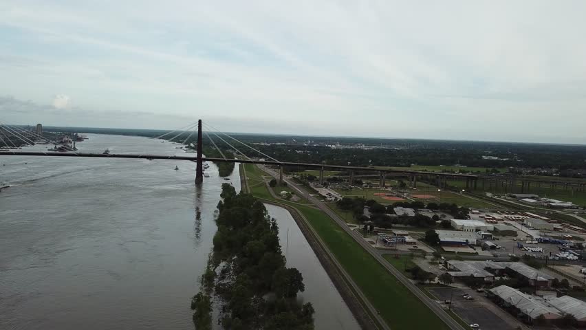 the mississippi river in luling Louisiana