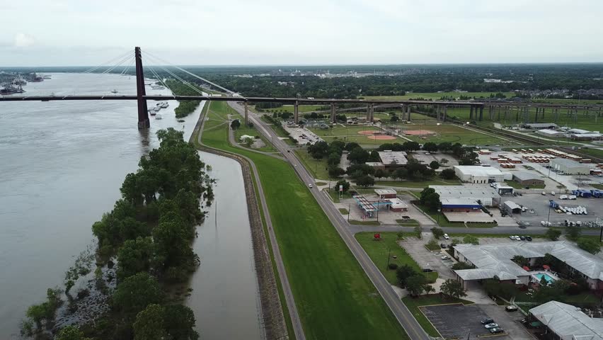 the mississippi river in luling Louisiana