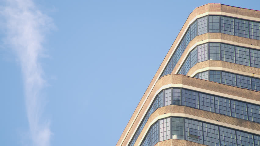 Establishing shot of a generic building in Manhattan