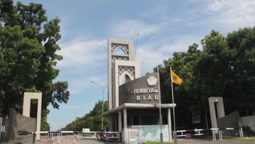 The main gate of the University of Riau taken in 2022