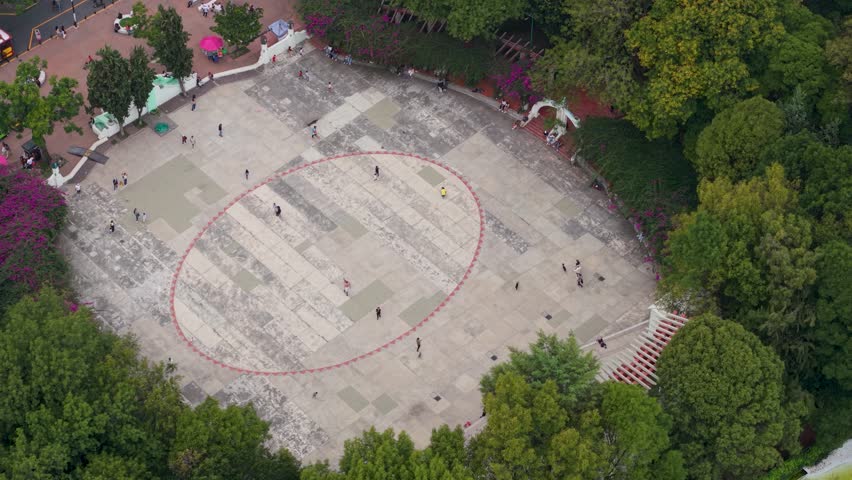 Parque México, green area within Mexico City in Condesa area