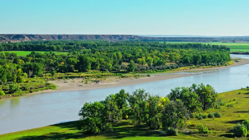  Aerial view of Yellowstone River in Rosebud County, showcasing scenic fall landscape, natural beauty, and travel destination