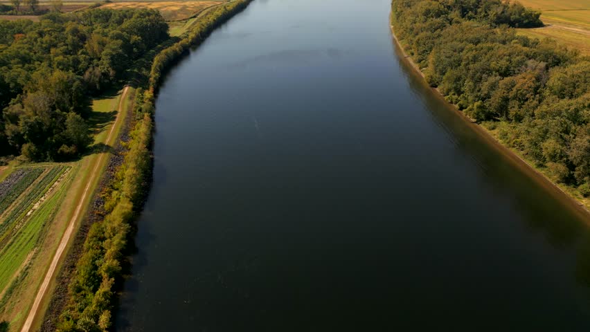 Serene riverbend in Hadley, Massachusetts, showcasing natural beauty