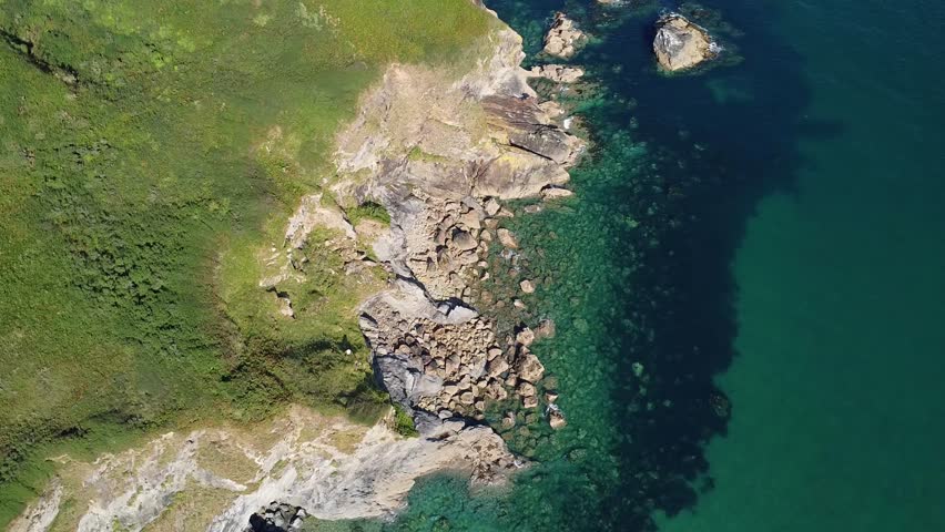 Clear blue seas at Lundy Bay, North Cornwall
