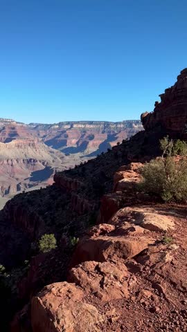 Brilliant Orange Cliffs and Green Mesas (Grand Canyon National Park, Arizona, USA)