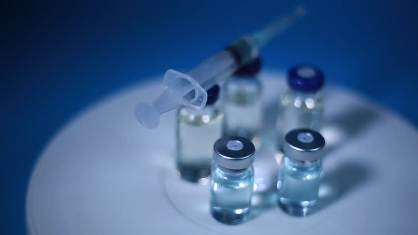 Dynamic 2025 medical footage showcasing antibiotic action, bacterial resistance, and lab research visuals for healthcare, education, and pharmaceutical presentations.