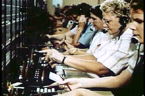 1950s - Great footage of switchboard operators at work at the phone company in 1950.