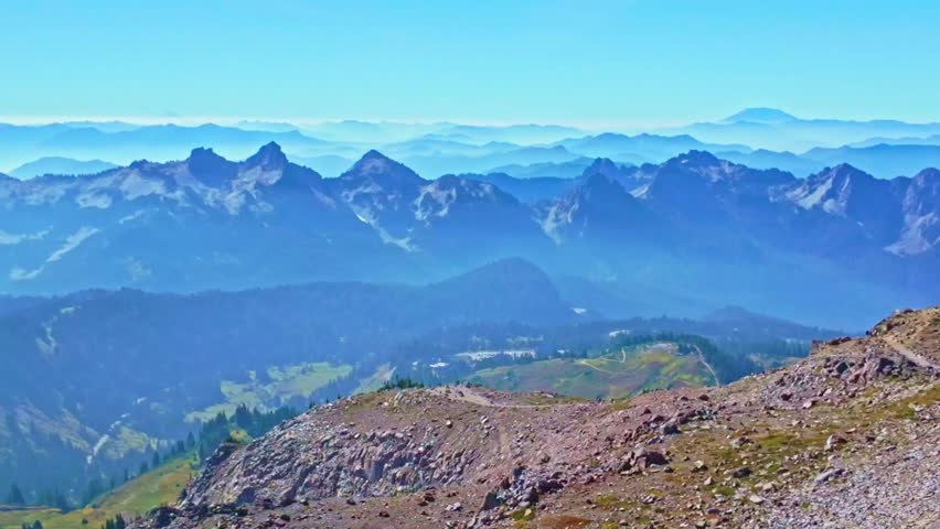 Scenic view of Mount Adams and Mazama Ridge from Mount Rainier national park