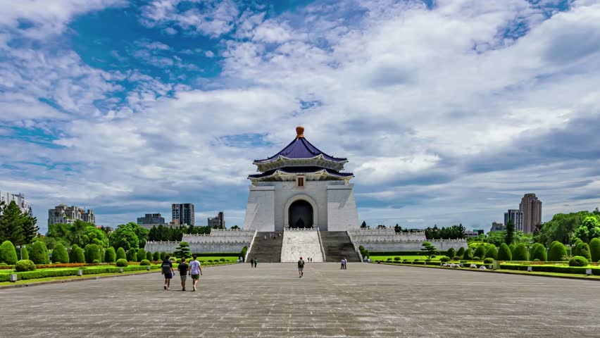  The main gate of Chiang Kai Shek Memorial Hall or Hall Freedom Square in Taipei City, Taiwan. Popular historical sites and attractions.