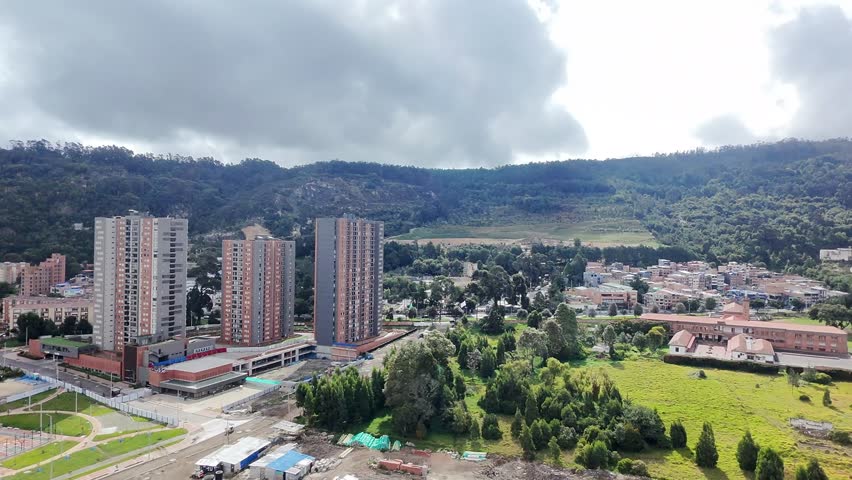 Located in the northern part of Bogotá, the intersection of Seventh Avenue (Carrera Séptima) and 170th Street is a dynamic blend of urban energy and natural beauty.