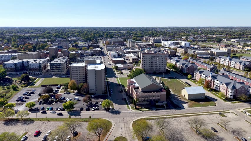 aerial push in to kenosha wisconsin