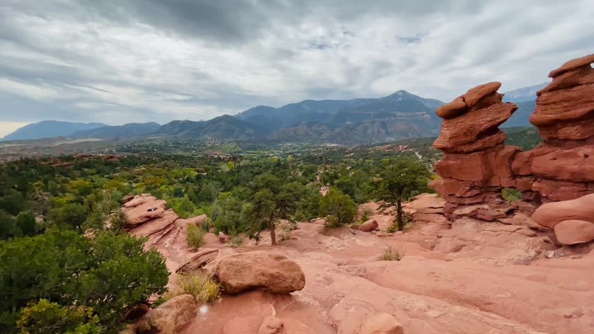 Garden of the Gods Park in Colorado Springs SIAMESE TWINS