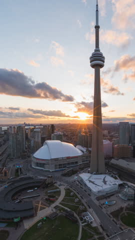 Day to night timelapse of Downtown Toronto in Ontario, Canada, zooming out. 