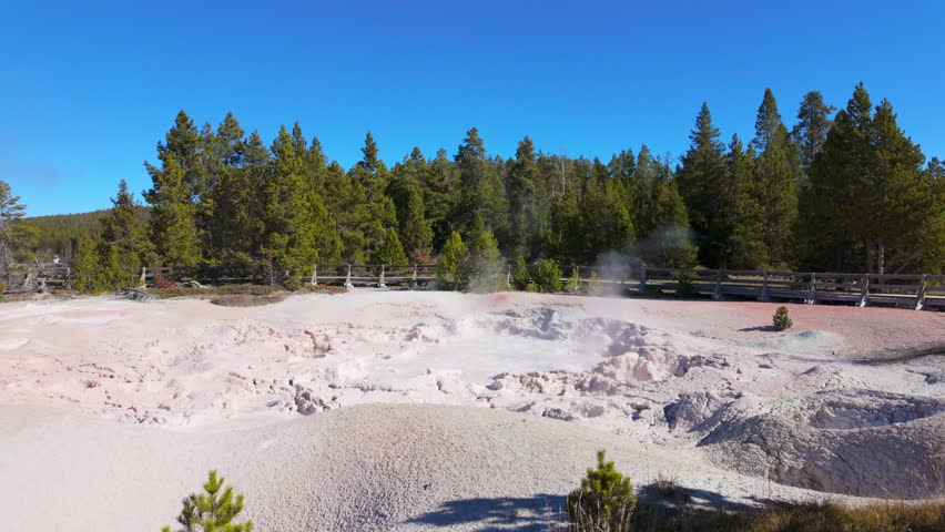 Fountain Paint Pots in Yellowstone mud bubbles