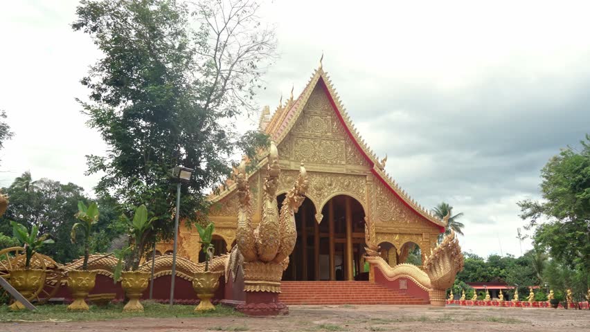Big statue and beautiful temple