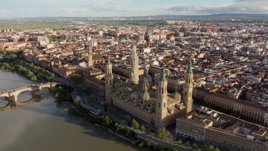 Expansive aerial view of Zaragoza