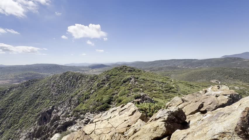 Laguna sawtooth mountains, pacific crest trail, garnet peak in san diego county
