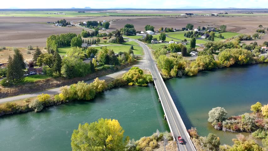 drone clip of Bridge over the snake river in Idaho