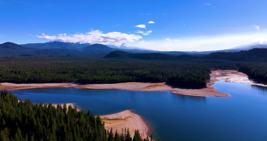 Drone Capturing Umpqua Oregon Lemolo Lake Low Water Levels