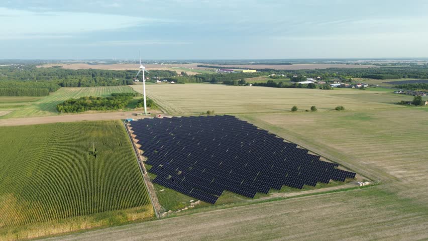 Electric power plant with solar and wind generator