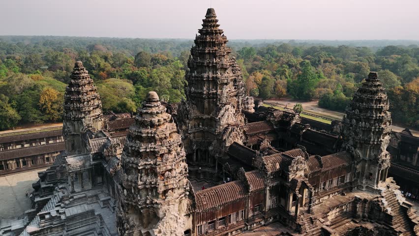 Majestic ancient angkor wat temple complex in siem reap, cambodia. The vast religious monument surrounded by jungle. UNESCO World Heritage Site.