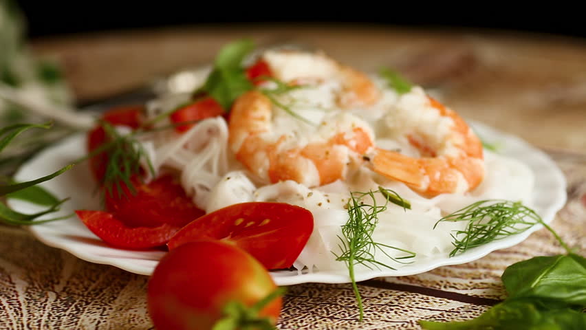 simple seafood dinner, rice noodles with shrimp and basil