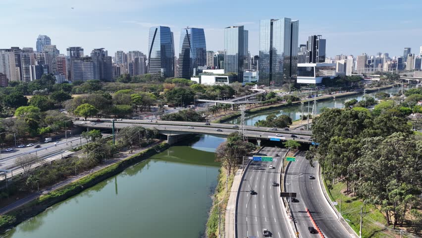 Pinheiros Road At Sao Paulo In Brazil. Downtown Cityscape. Freeway Road Scenery. Urban Landscape. Pinheiros Road At Sao Paulo In Brazil. Metropolis District. Sao Paulo Brazil.