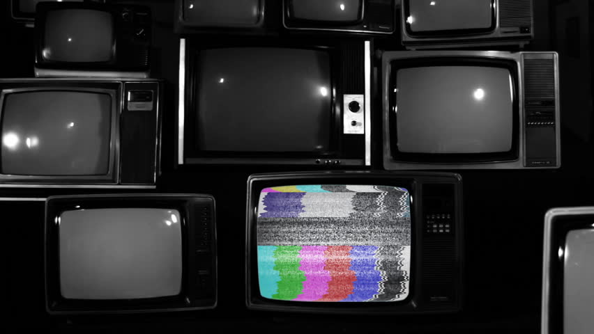 Retro TV Wall With Single Screen Lighting Green, Monochrome Look - Zoom In