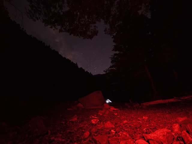 Star trails in the tent area of ​​the Southern Alps of Japan