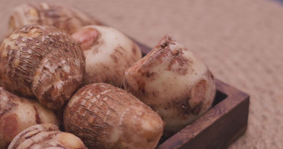 Taro (from the Yellow Emperor's Inner Classic and Compendium of Materia Medica)