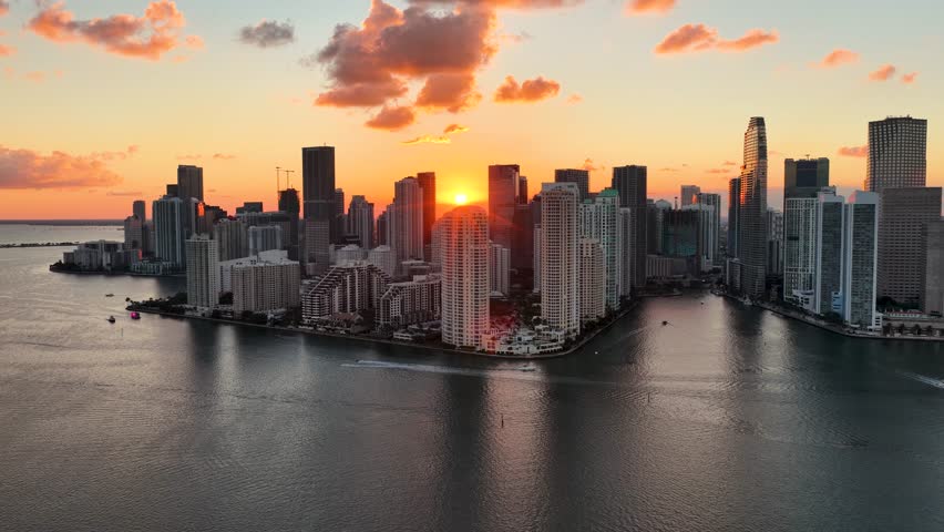 Sunset Skyline At Miami Beach In Florida United States. Sunset City. Stunning Biscayne Bay. Downtown District. Sunset Skyline At Miami Beach In Florida United States. Highrise Buildings.
