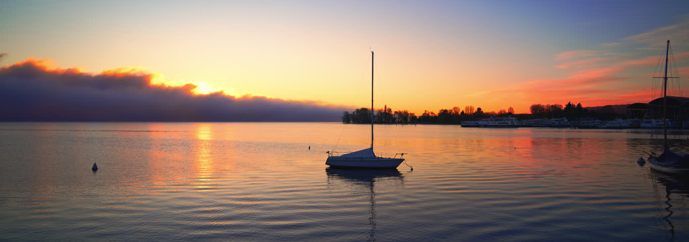 Anamorphic Lens 6K - Spectacular sunrise over lake Maggiore