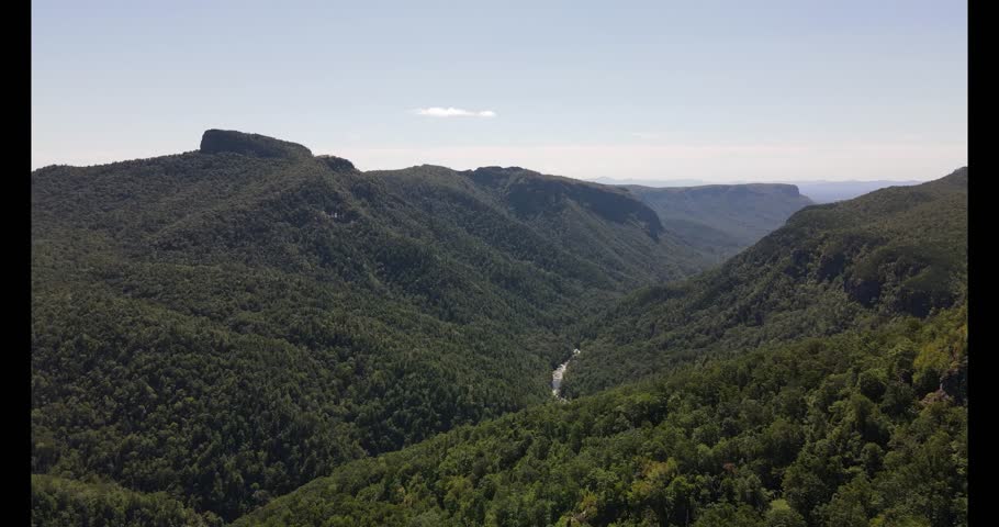 Linville Gorge Wilderness NC – Cinematic 4K Drone Flyover