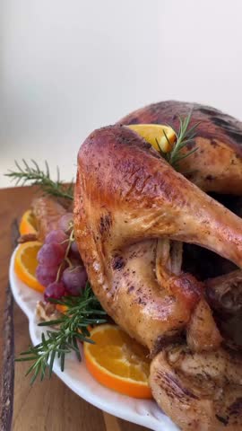 Delicious Christmas turkey to eat at Thanksgiving dinner