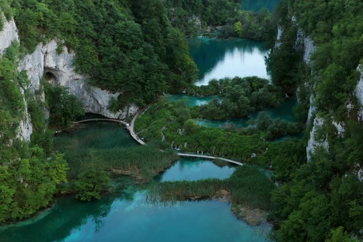 Amazing 4k view of Plitvice Lakes National Park, Croatia
