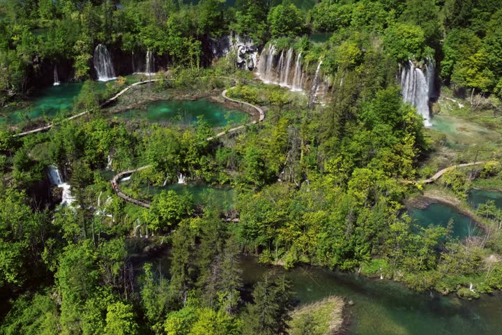 Amazing 4k view of Plitvice Lakes National Park, Croatia
