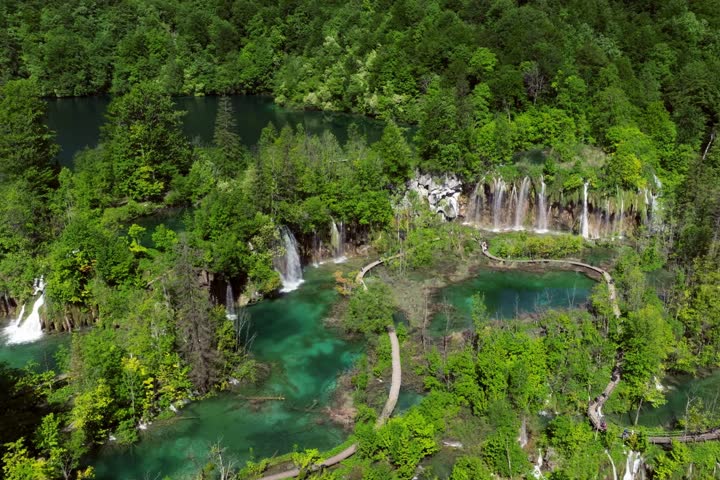 Amazing 4k view of Plitvice Lakes National Park, Croatia