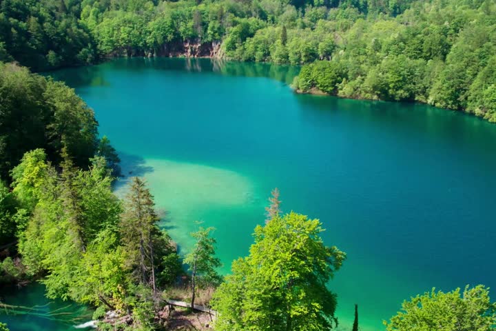 Amazing 4k view of Plitvice Lakes National Park, Croatia
