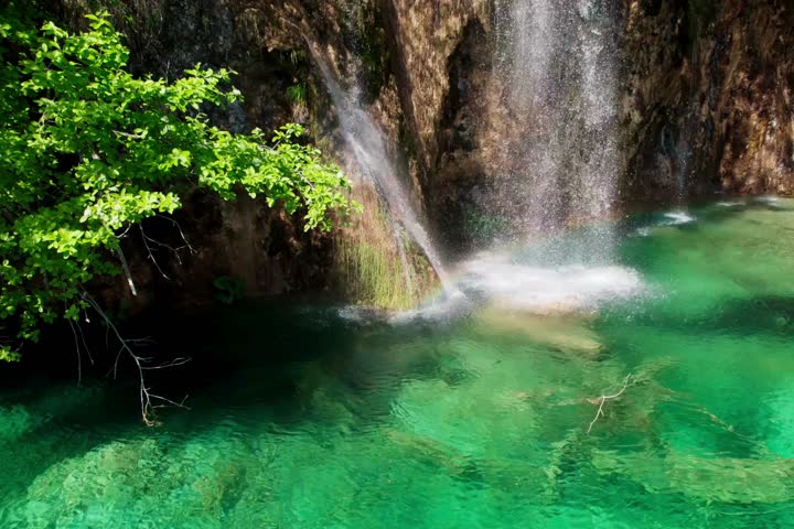 Amazing 4k view of Plitvice Lakes National Park, Croatia