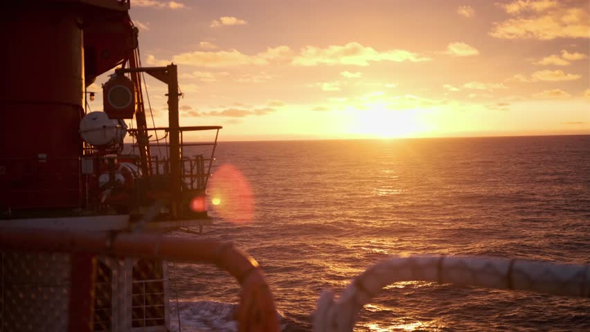 cruise, ship, sunset, ocean, sea, travel, tourism, luxury, vacation, voyage, water, twilight, evening, sky, horizon, relaxation, adventure, holiday, transport, nautical, boat, marine, scenic, tropical