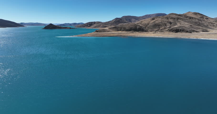 Aerial footage of  beautiful landscape of Yamdrok Yumtso lake in Tibet, China