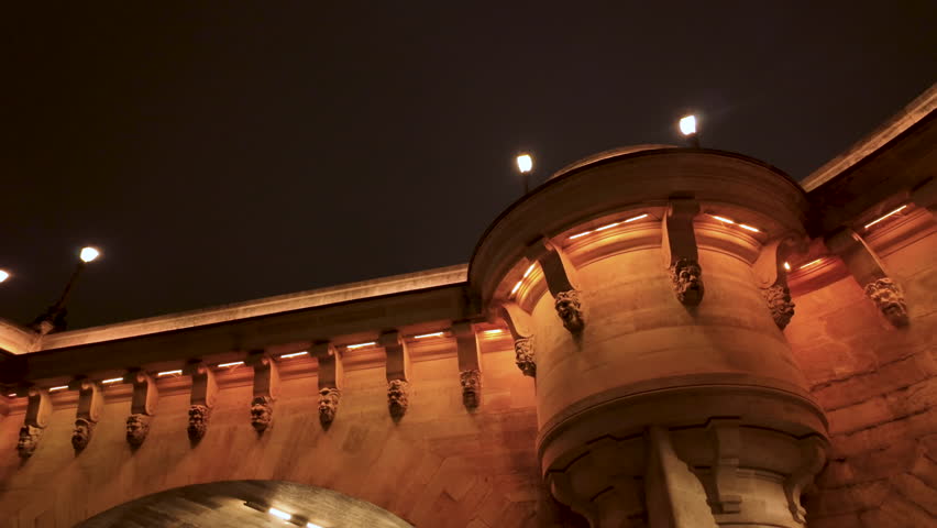 Le Pont Neuf and the docks by night